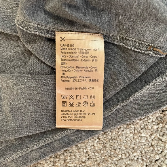 Men’s “Sundays are for Scotch,” 😎 scotch & soda gray t-shirt - Picture 2 of 6